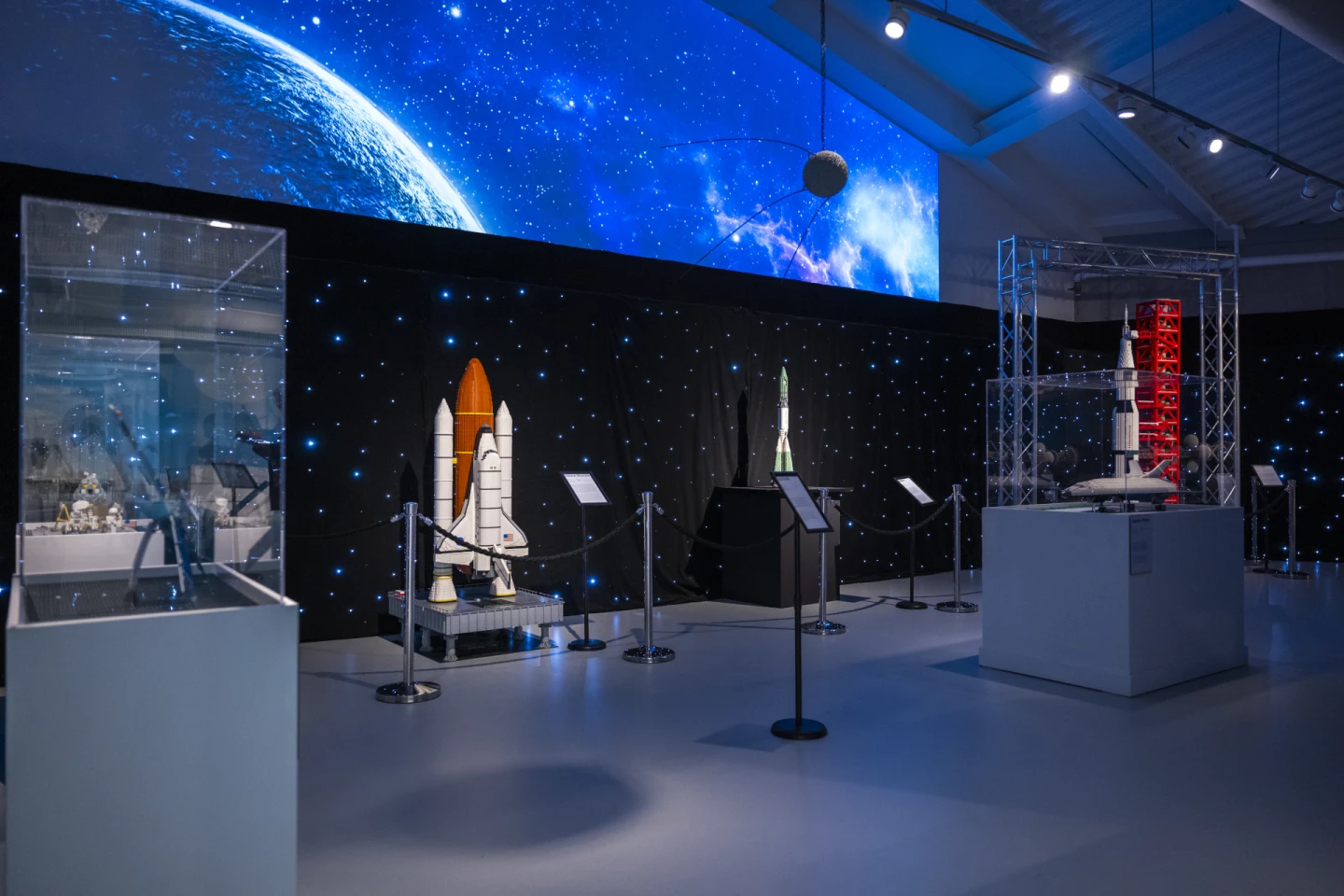 Spaceshuttles en andere ruimtevaartuigen. Foto: CODA Apeldoorn