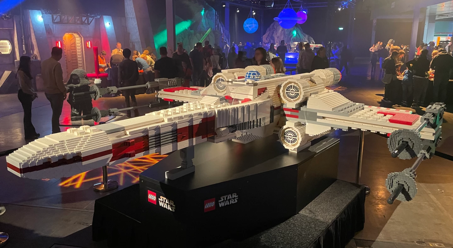 Hoeveel blokjes zou deze X-wing hebben?