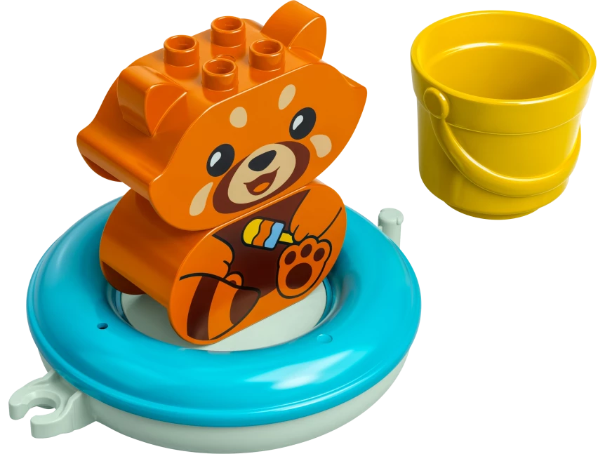 Pret in bad: drijvende rode panda