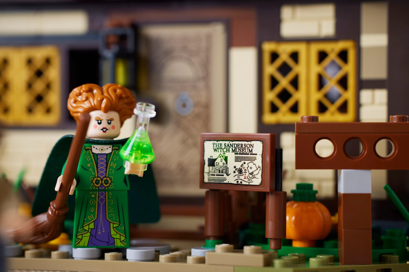 Disney Hocus Pocus: het huisje van de Sanderson-zussen