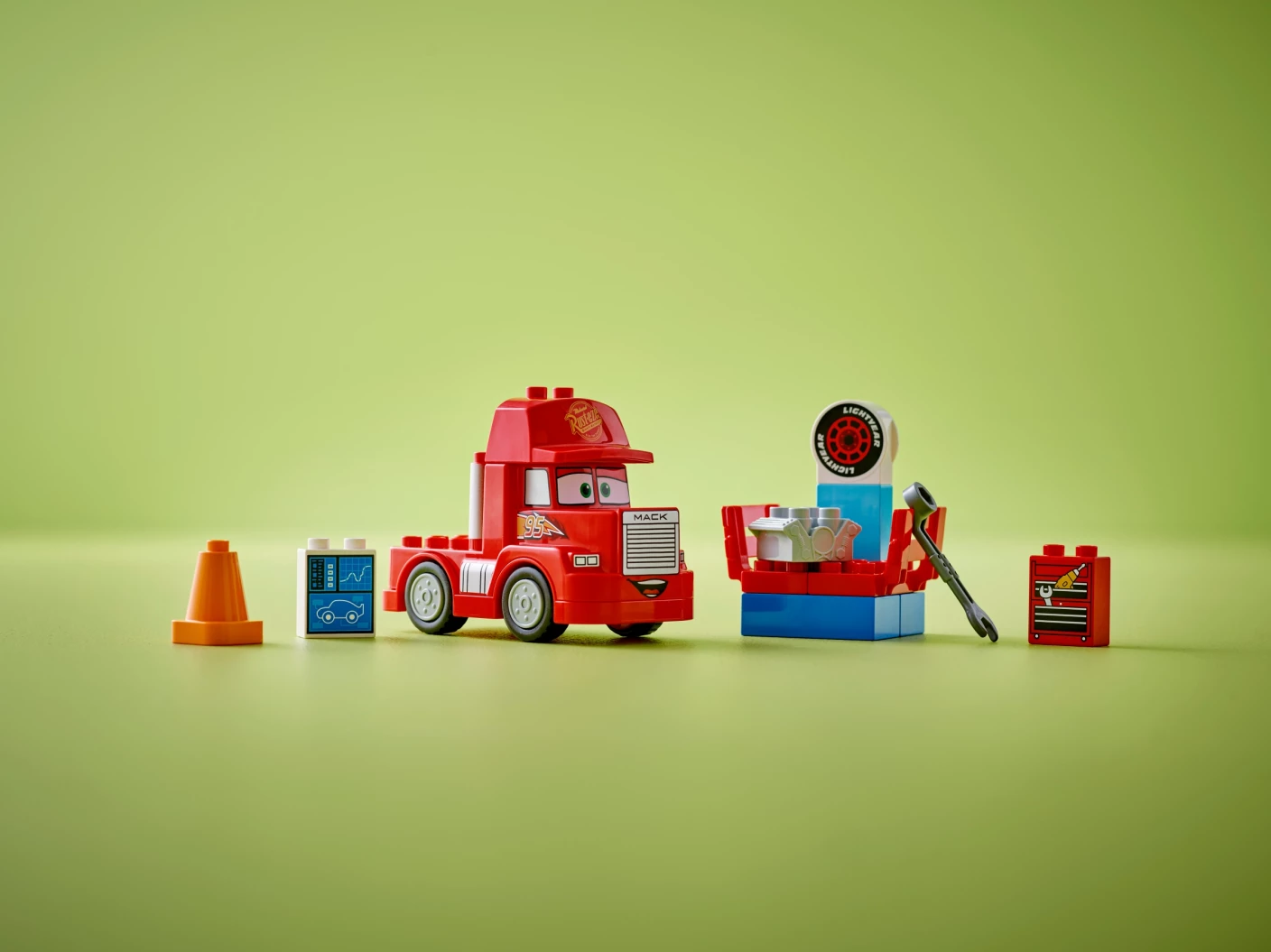 Mack bij de race