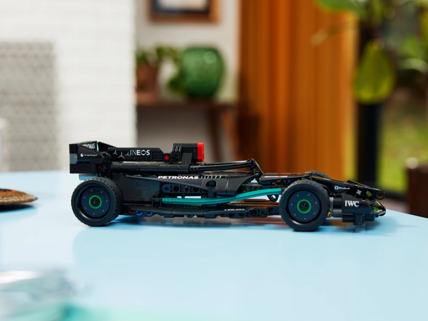 Mercedes-AMG F1 W14 E Performance Pull-Back