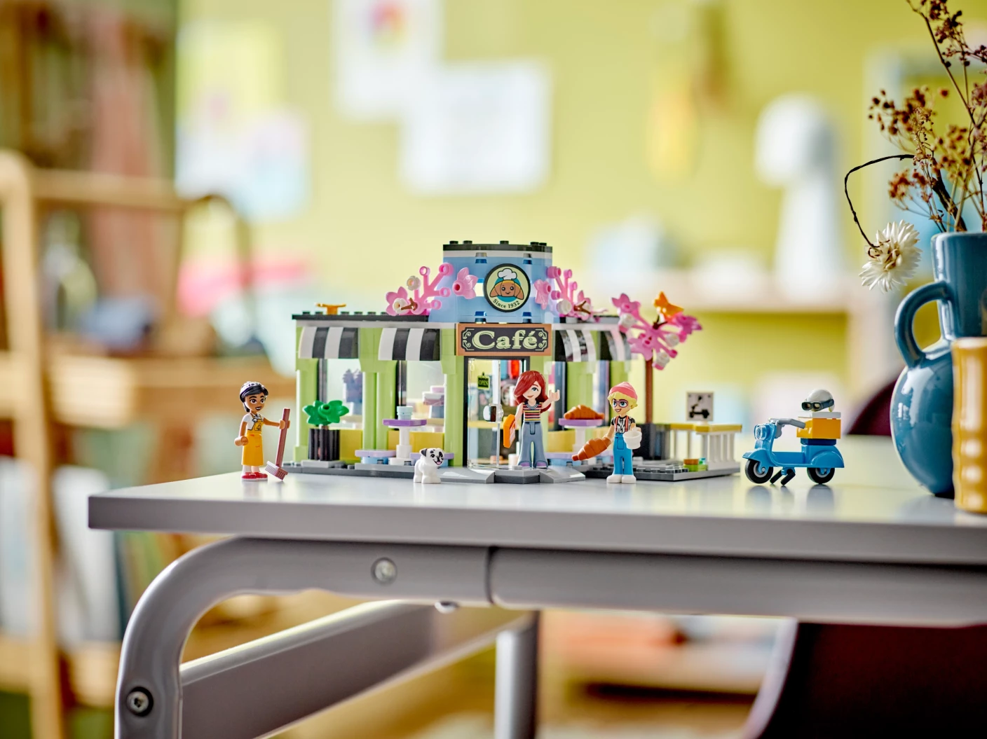 Heartlake City café