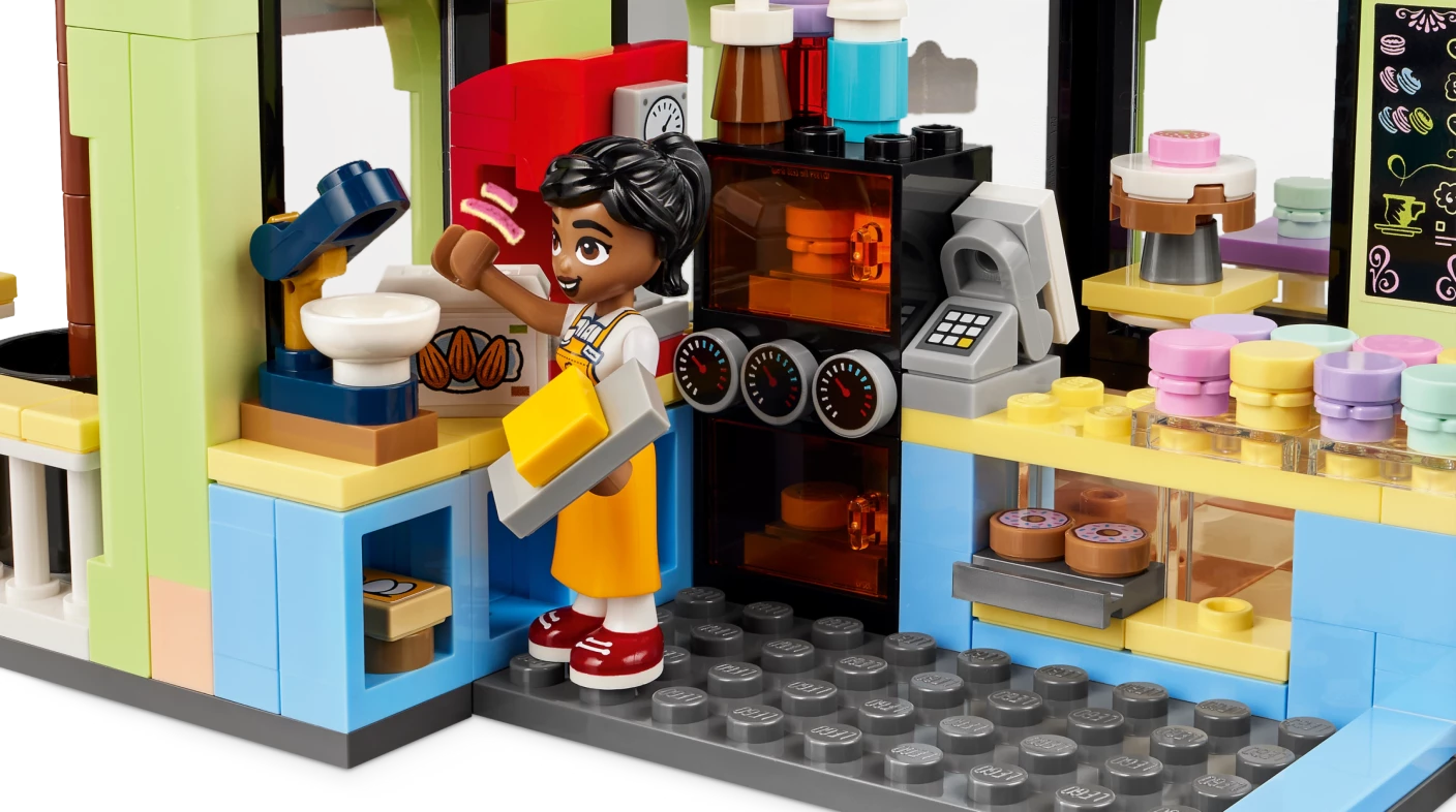 Heartlake City café