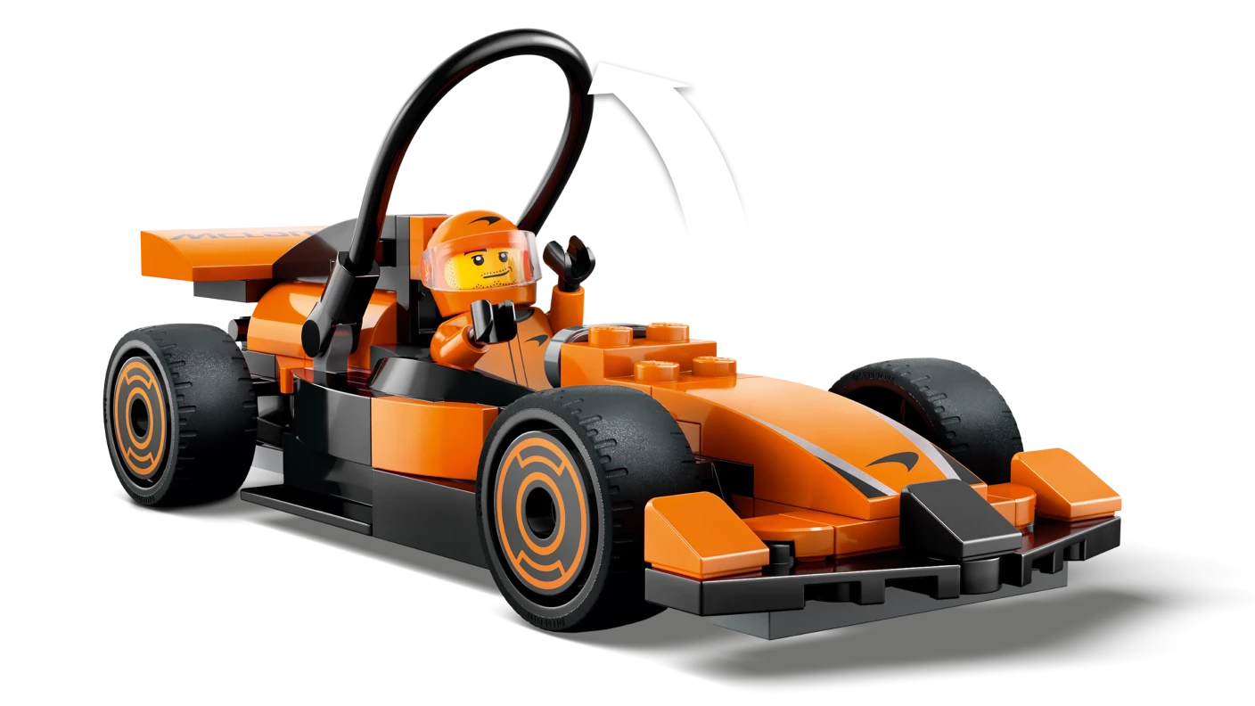 F1® coureur met McLaren racewagen