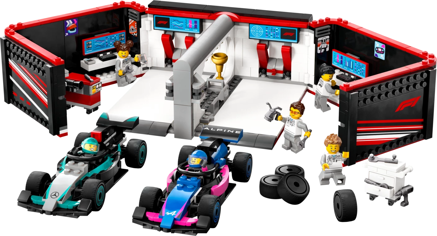 F1® garage met Mercedes-AMG en Alpine auto's