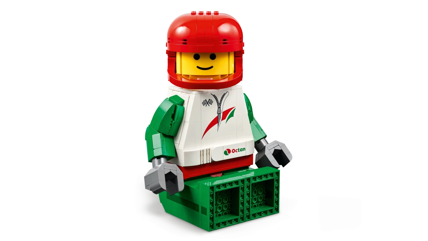Grote minifiguur van een coureur