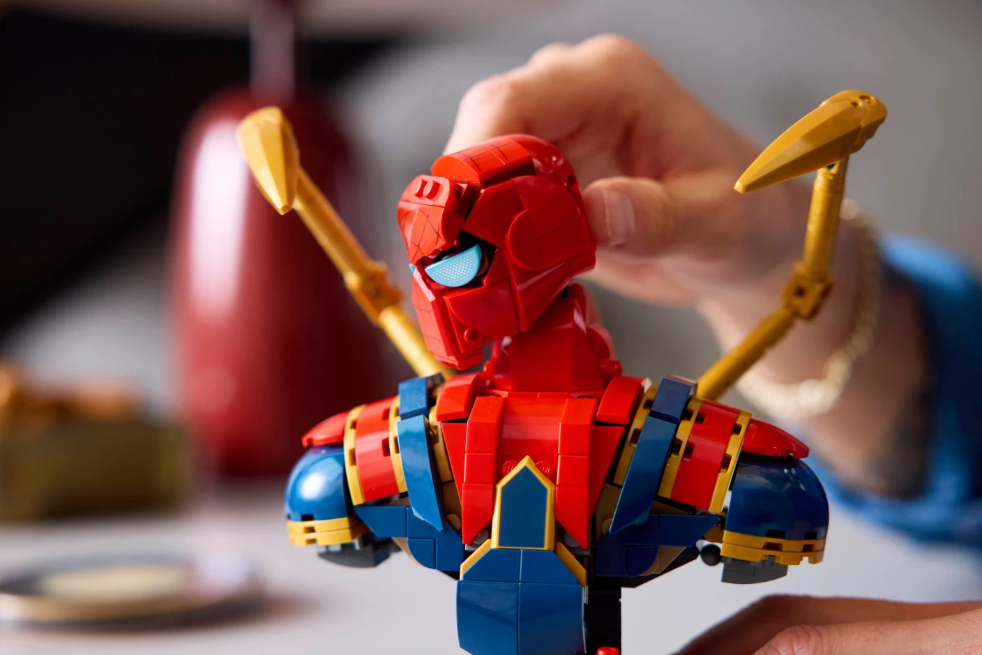Iron Spider-Man buste