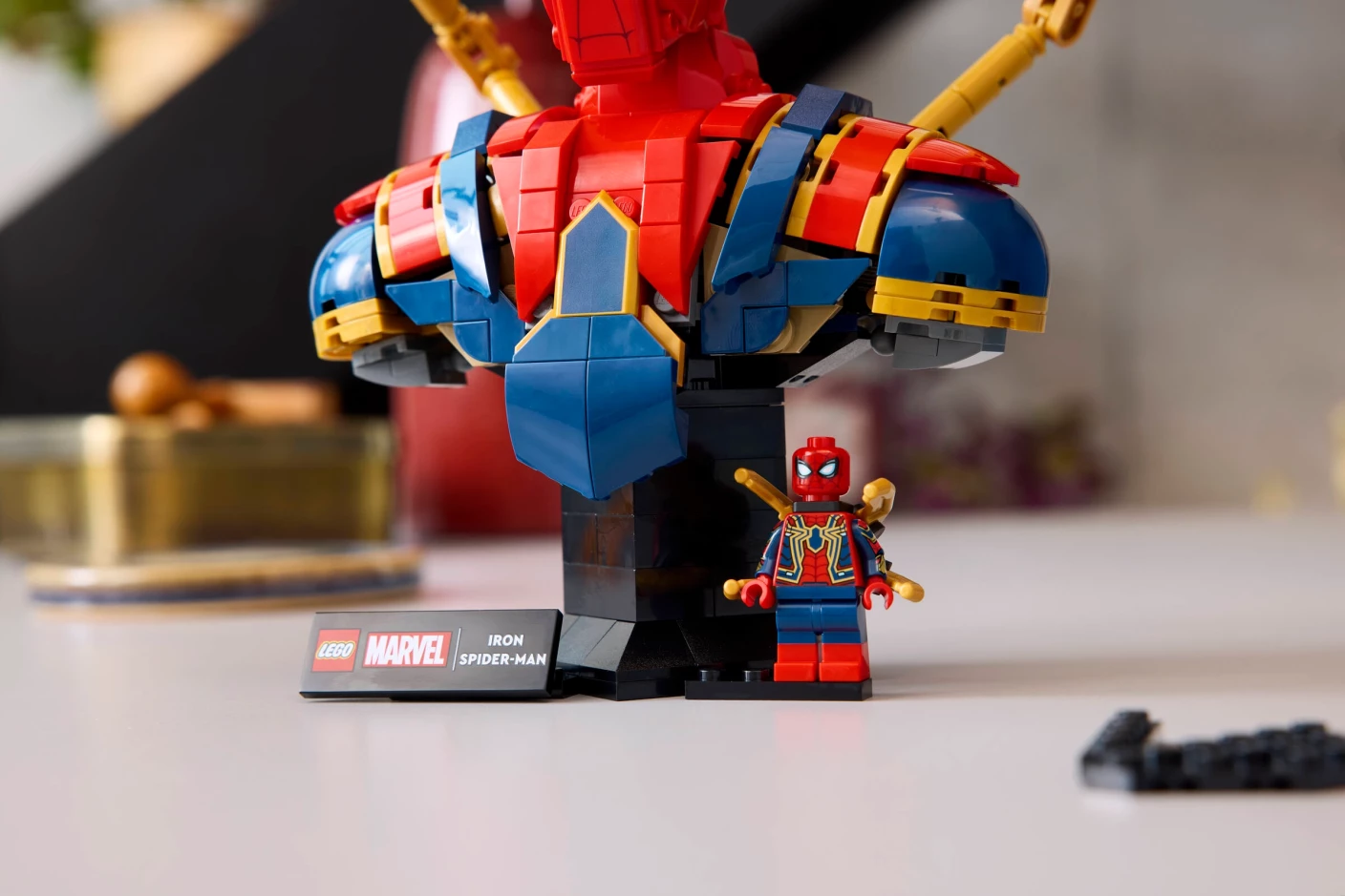 Iron Spider-Man buste