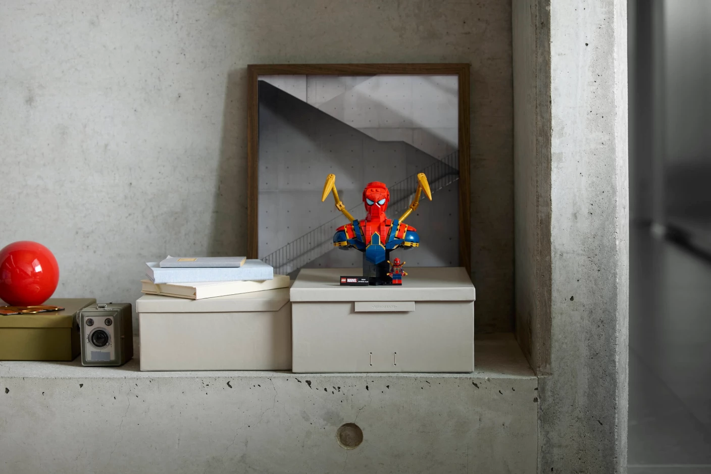 Iron Spider-Man buste