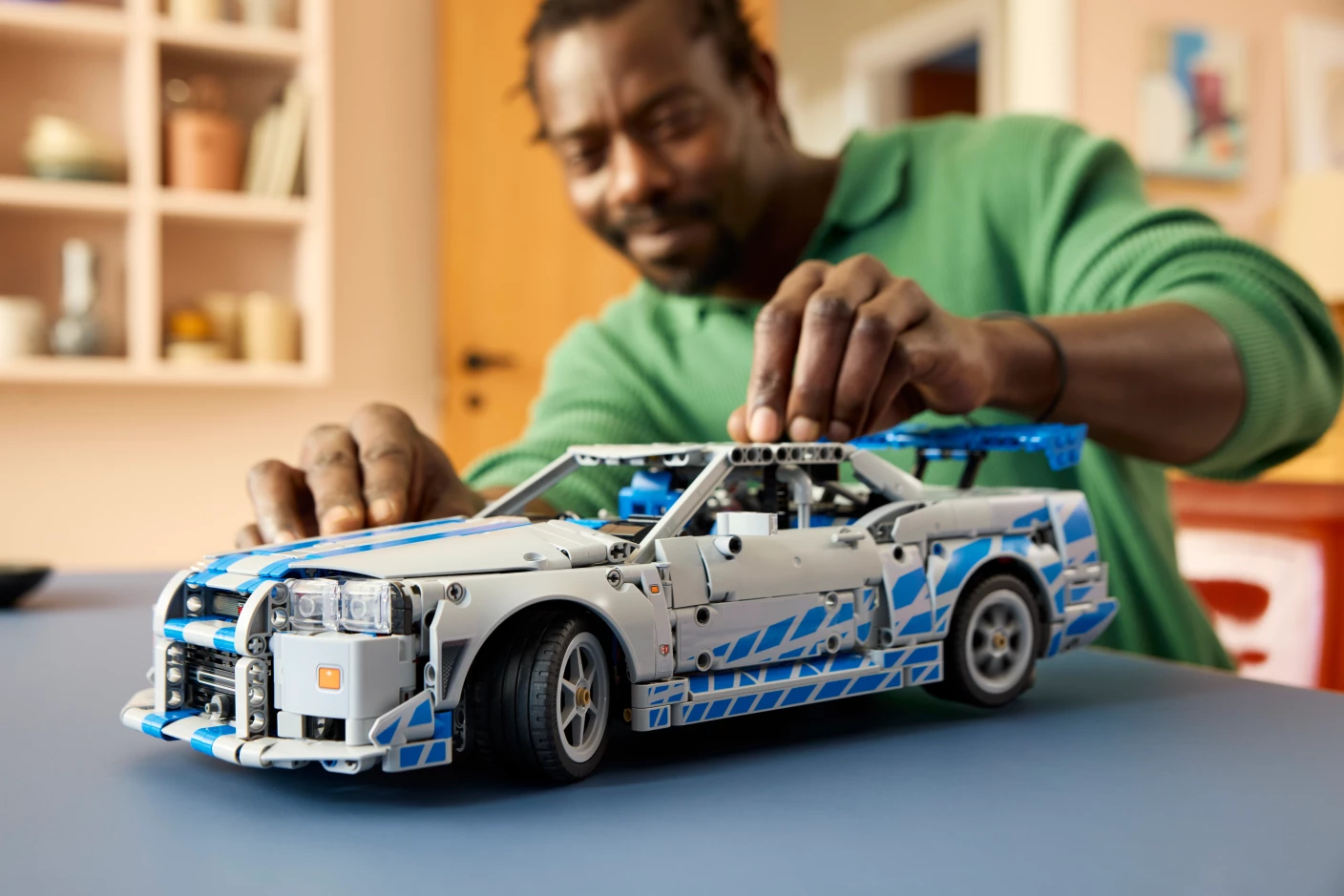 2 Fast 2 Furious Nissan Skyline GT-R (R34) auto