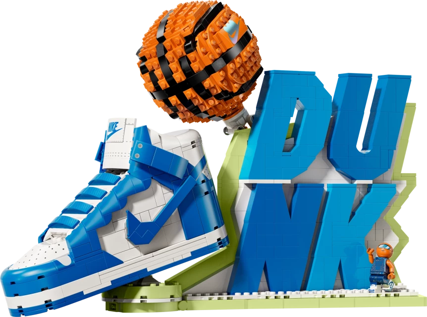 Nike Dunk x LEGO® Set