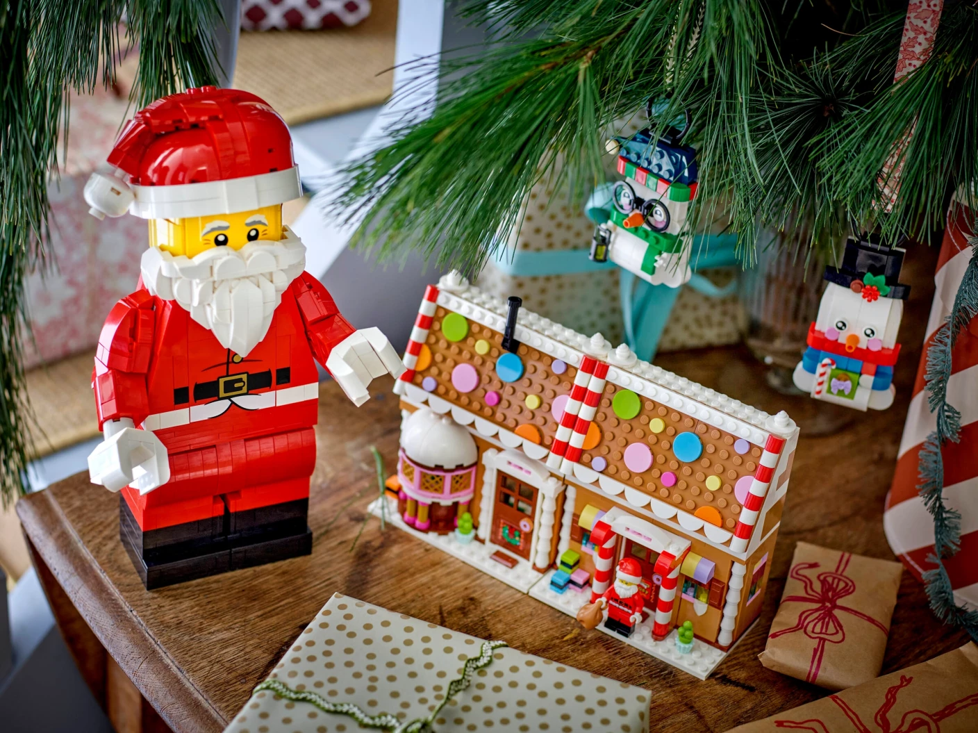 Grote minifiguur van de Kerstman