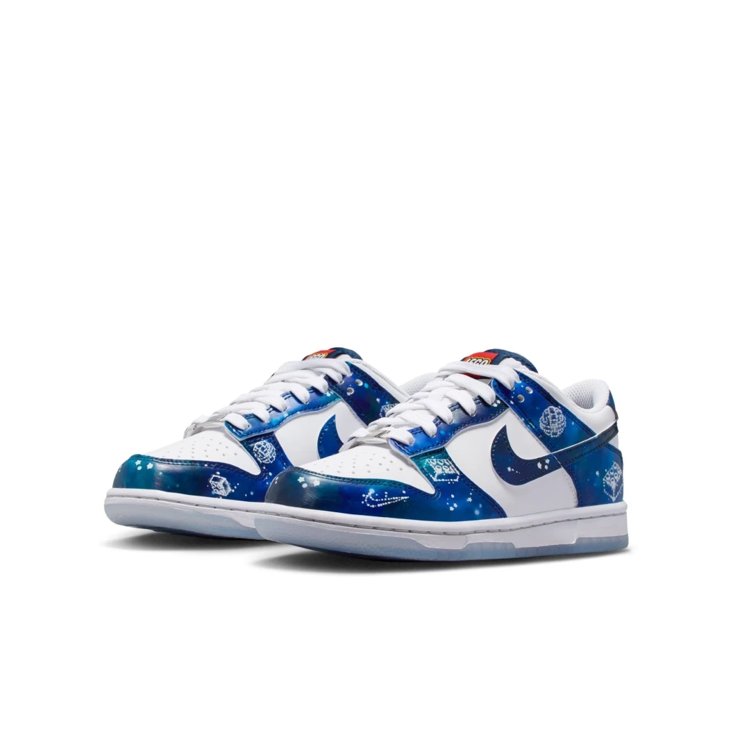 Nike Dunk Low x LEGO collectie - schoenen voor oudere kinderen