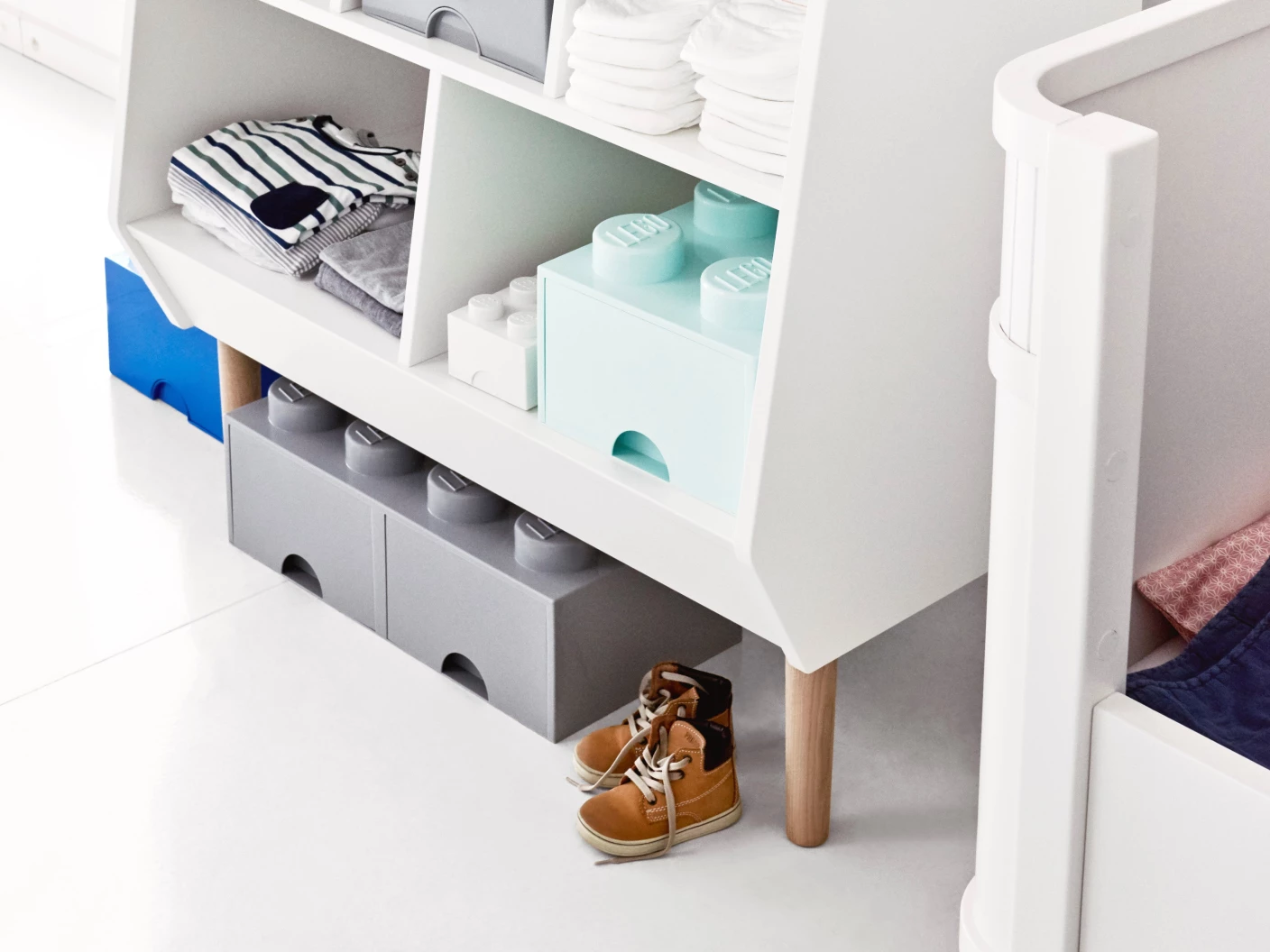 LEGO Steengrijze opslagsteen met 8 noppen en 2 lades