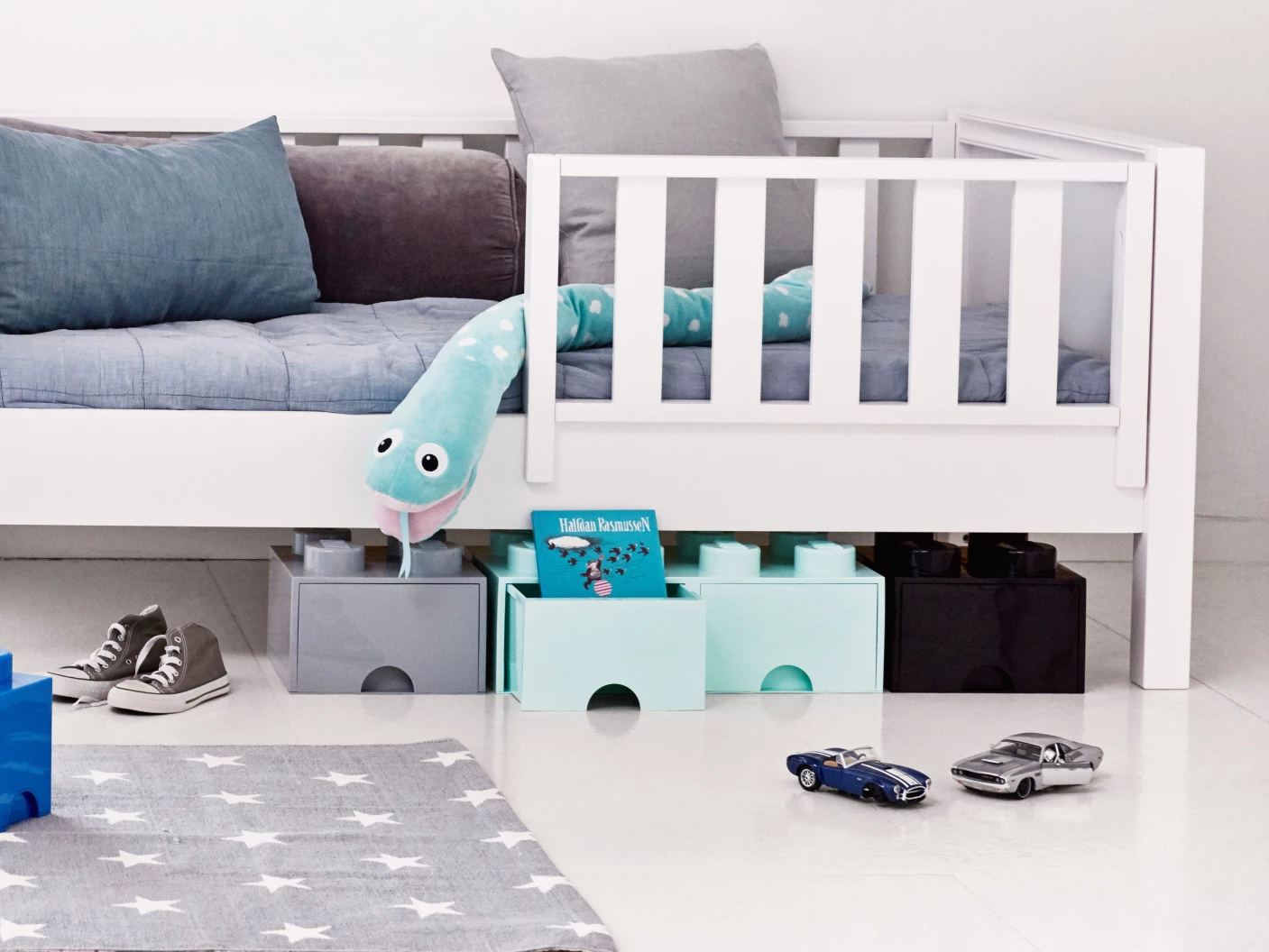 LEGO Felazuurblauwe opslagsteen met 4 noppen en een lade