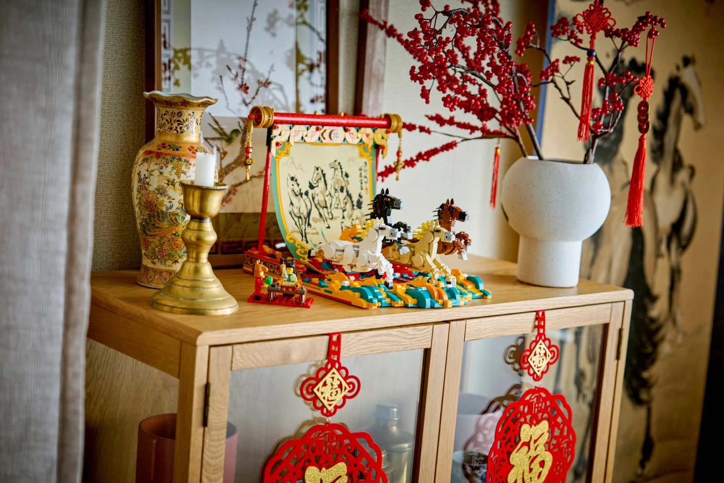 Display met galopperende paarden