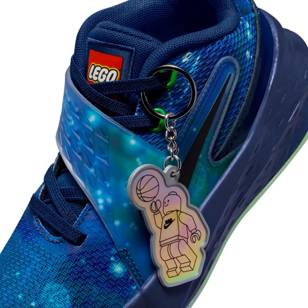 Nike Hustle D 12 x LEGO collectie - schoenen voor jongere kinderen