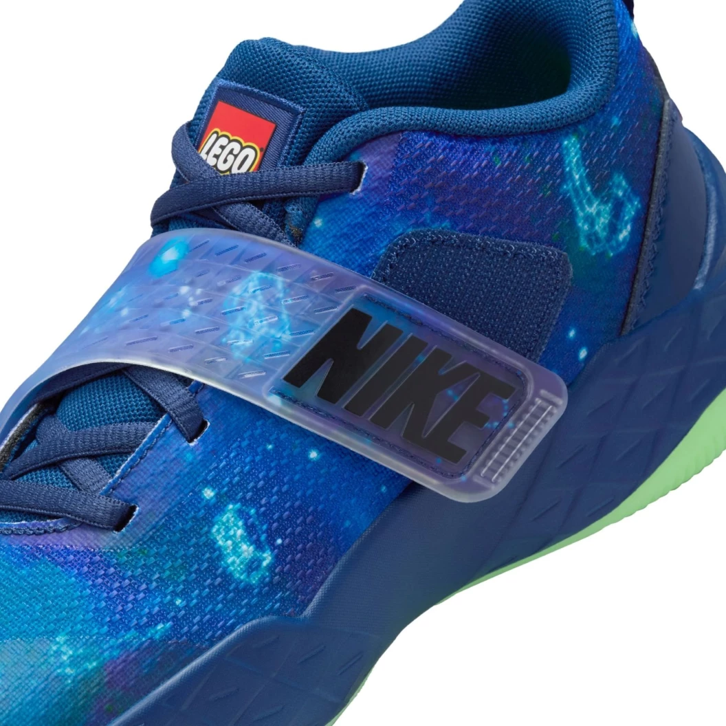 Nike Hustle D 12 x LEGO collectie - schoenen voor oudere kinderen