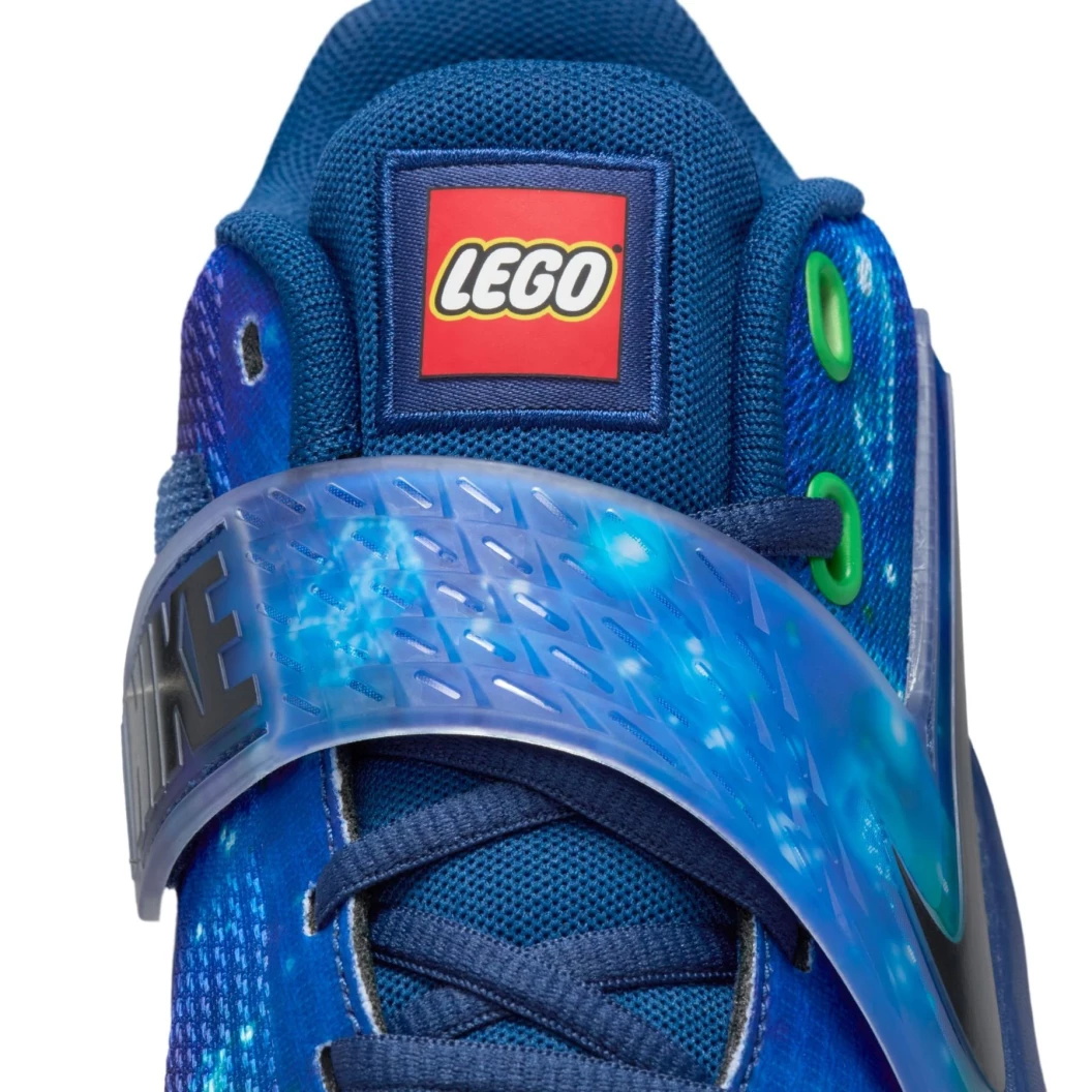 Nike Hustle D 12 x LEGO collectie - schoenen voor oudere kinderen