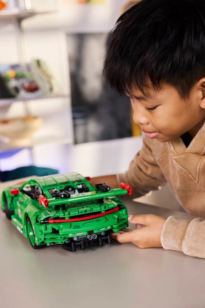 Porsche 911 GT3 R REXY AO Racing auto