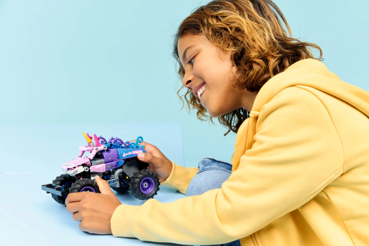 Monster Jam Sparkle Smash pull-back