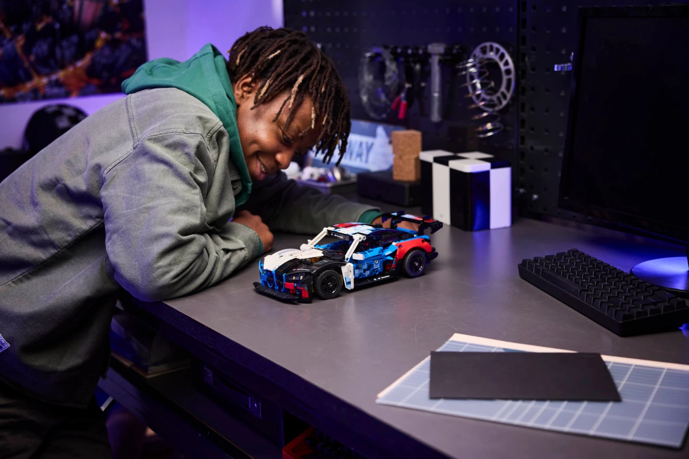 BMW M4 GT3 EVO racewagen