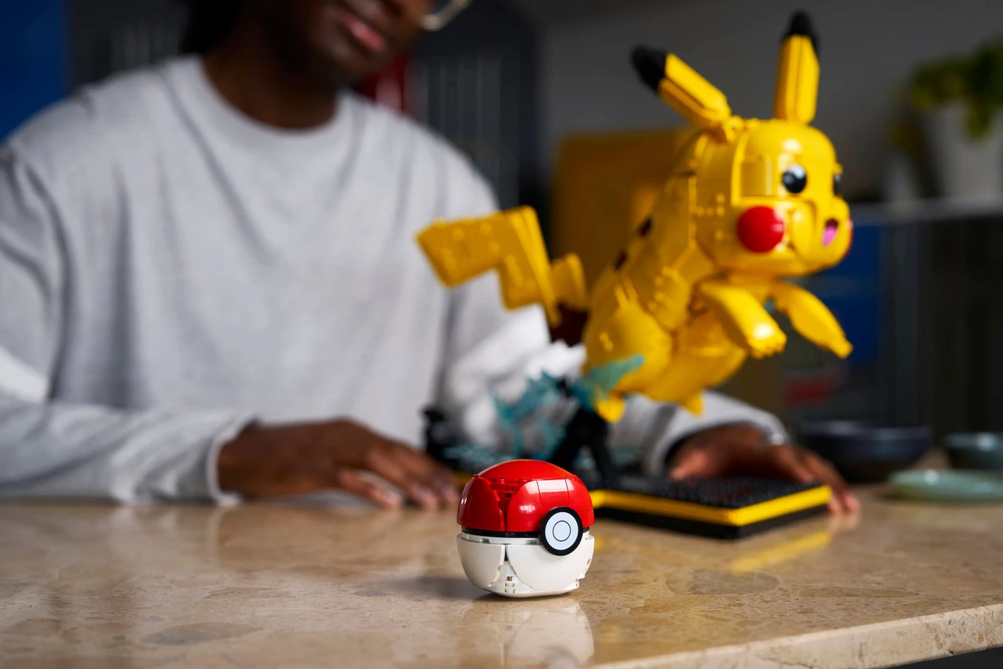 Pikachu en Pokéball