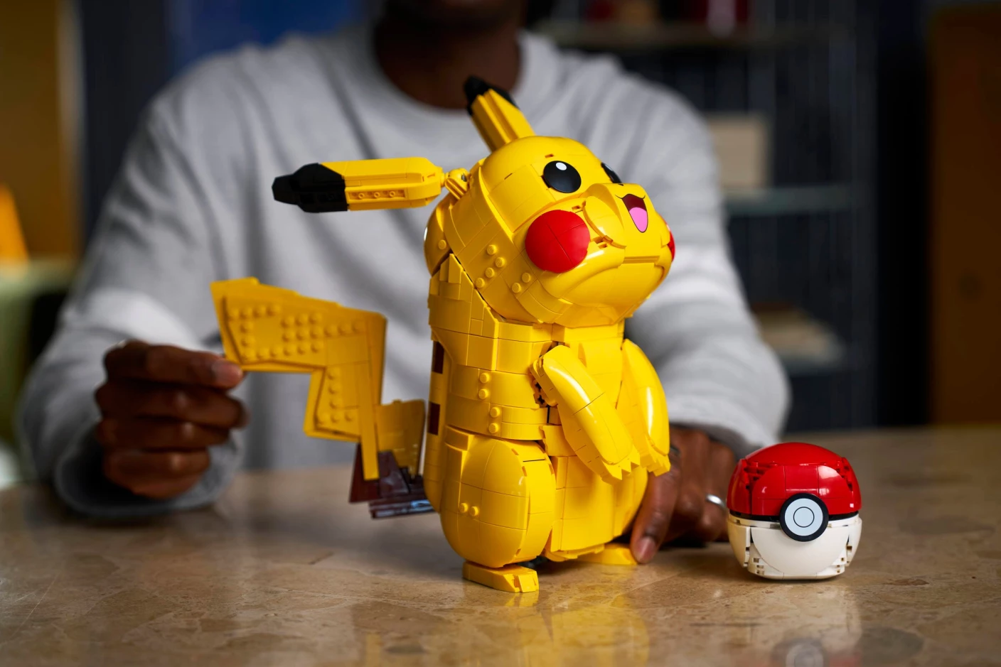 Pikachu en Pokéball