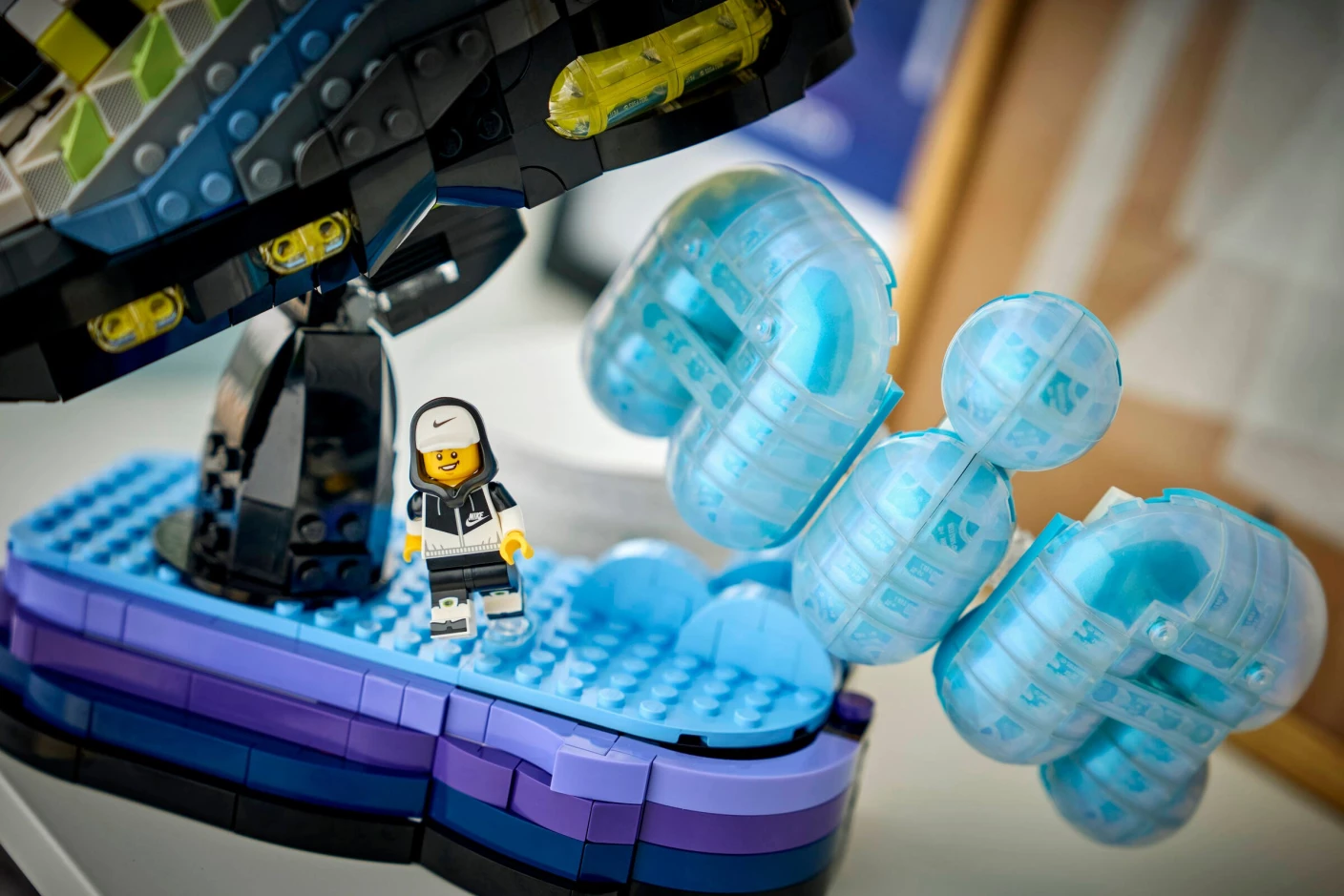Nike Air Max 95 x LEGO set