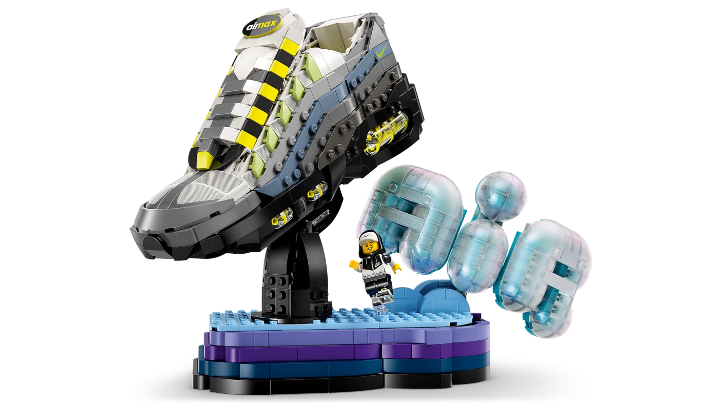 Nike Air Max 95 x LEGO set