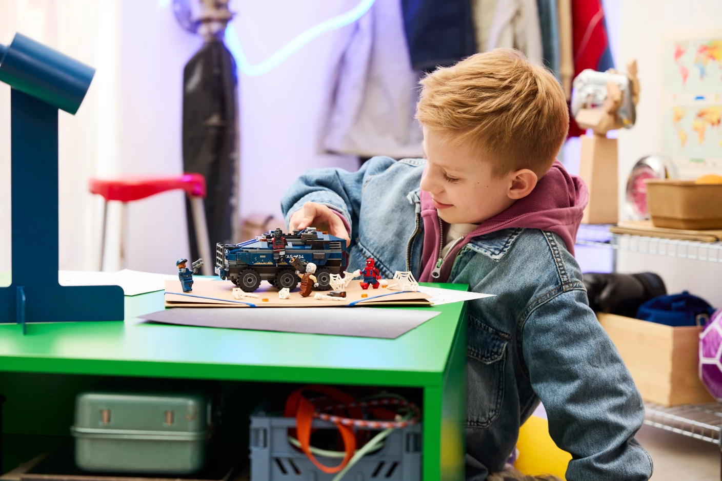 Spider-Man achtervolging van gevangenistransport