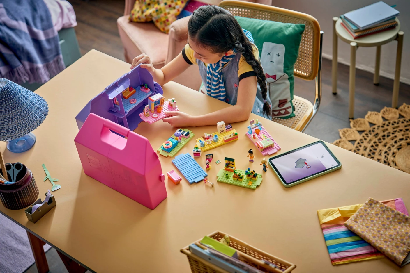 Creatieve poppenhuiskoffer
