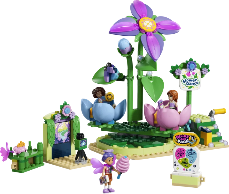 Draaiende theekopjesattractie met bloementhema