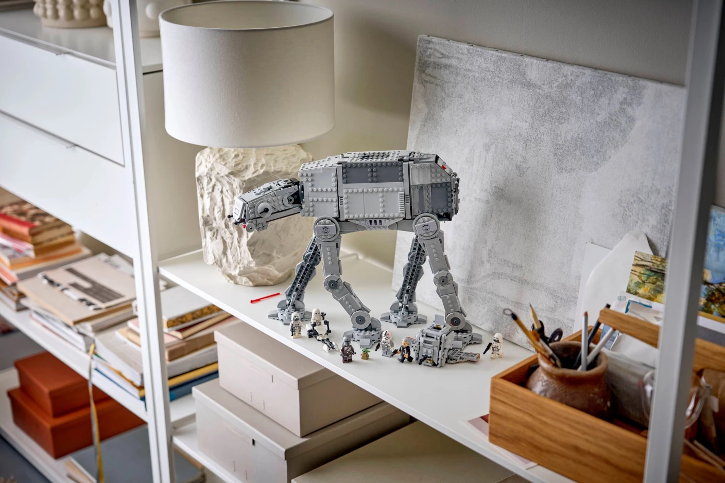 Imperial Remnant AT-AT met INT-4