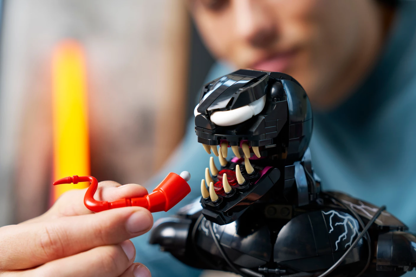 Venom buste