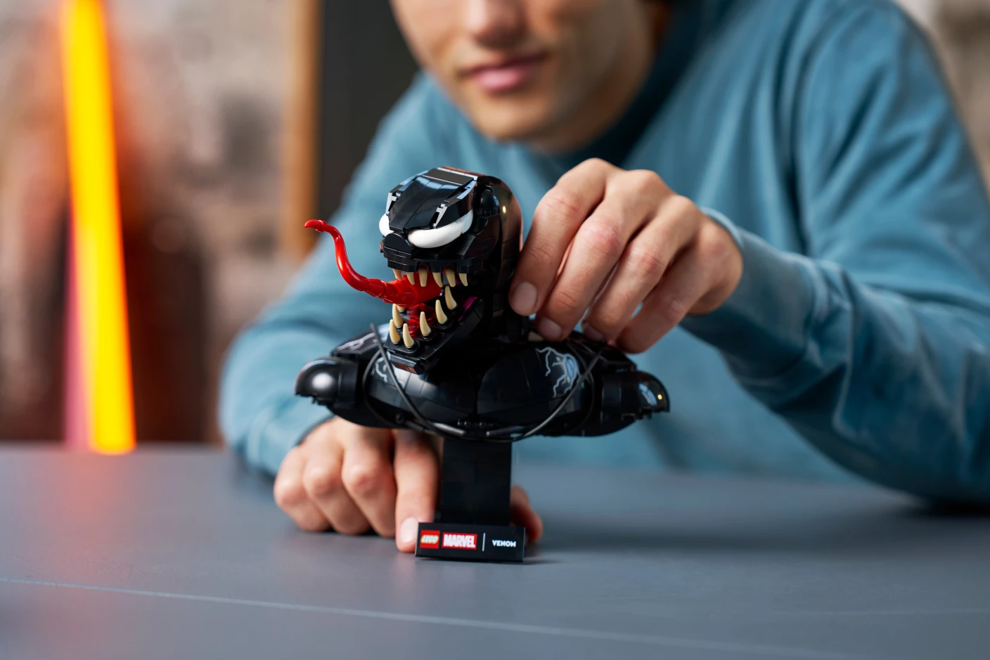 Venom buste