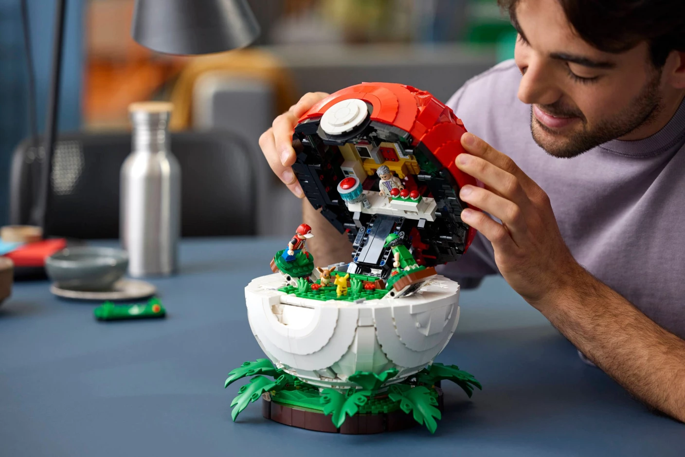 Pokéball met Trainer scènes