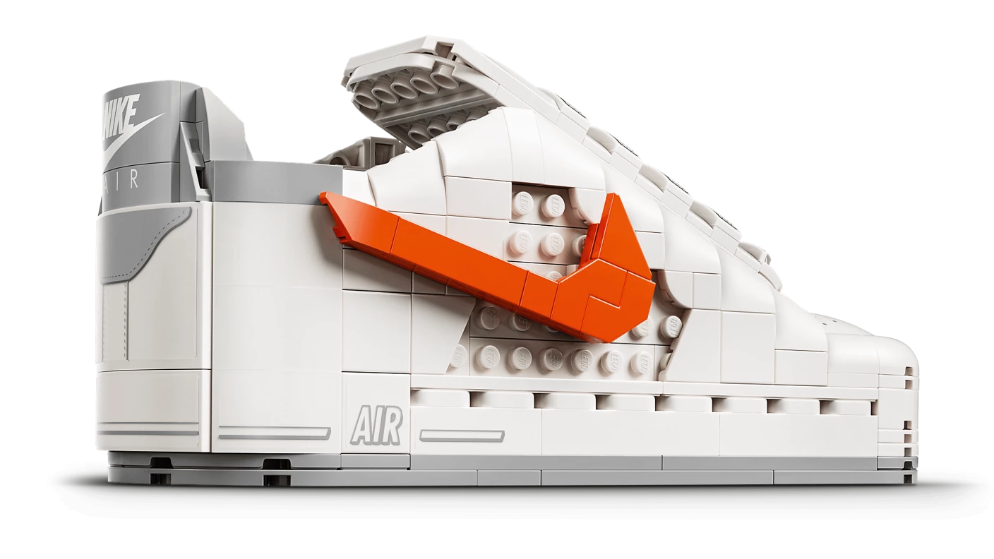 Nike Air Force 1 x LEGO set