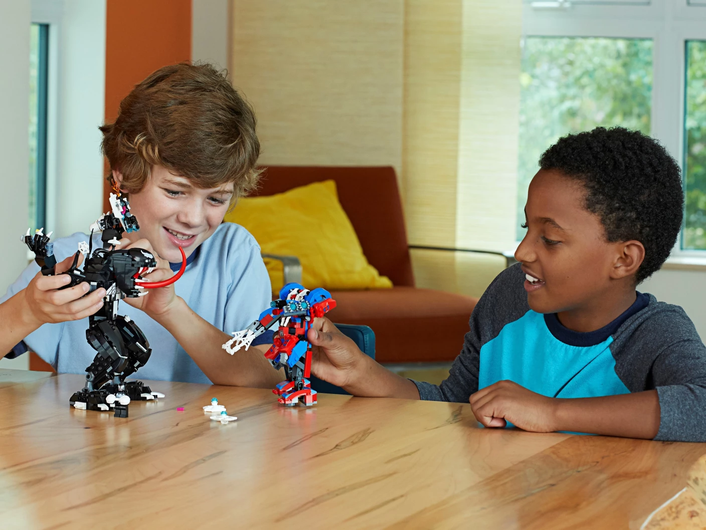 Spider Mecha vs. Venom