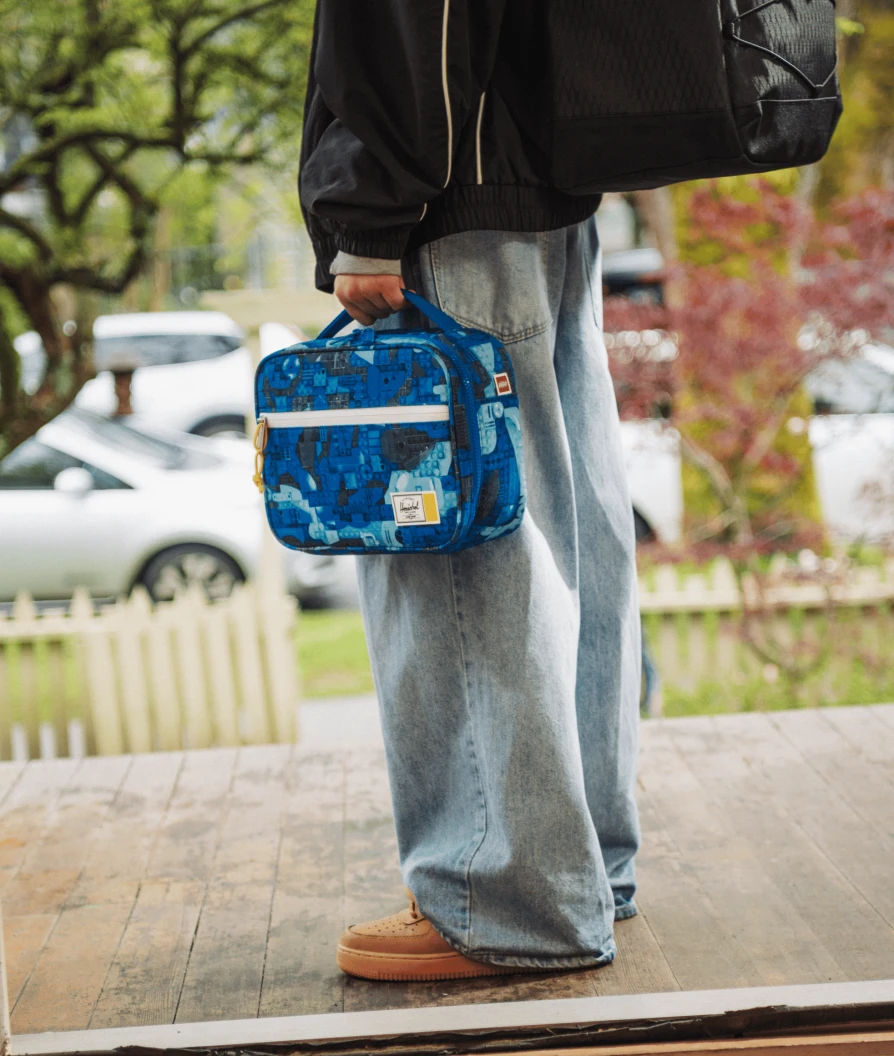 Pop Quiz lunchbox Little Herschel - abstracte stenen - blauw