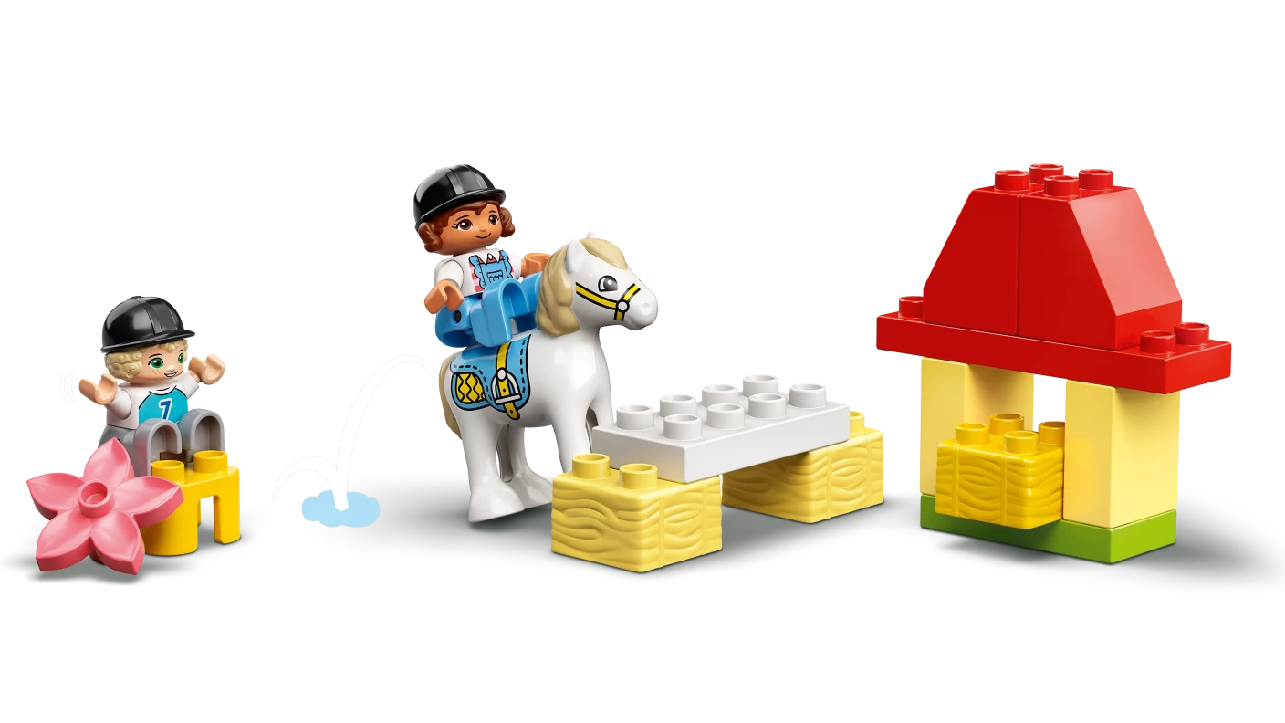 Paardenstal en pony's verzorgen