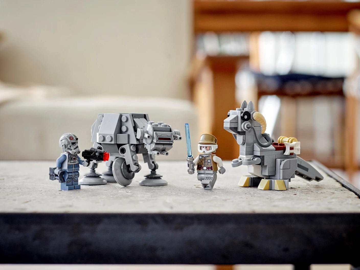 AT-AT™ vs Tauntaun™ Microfighters