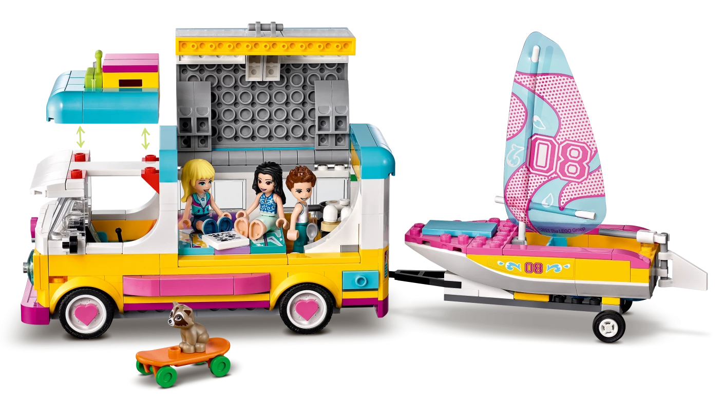 Boscamper en zeilboot