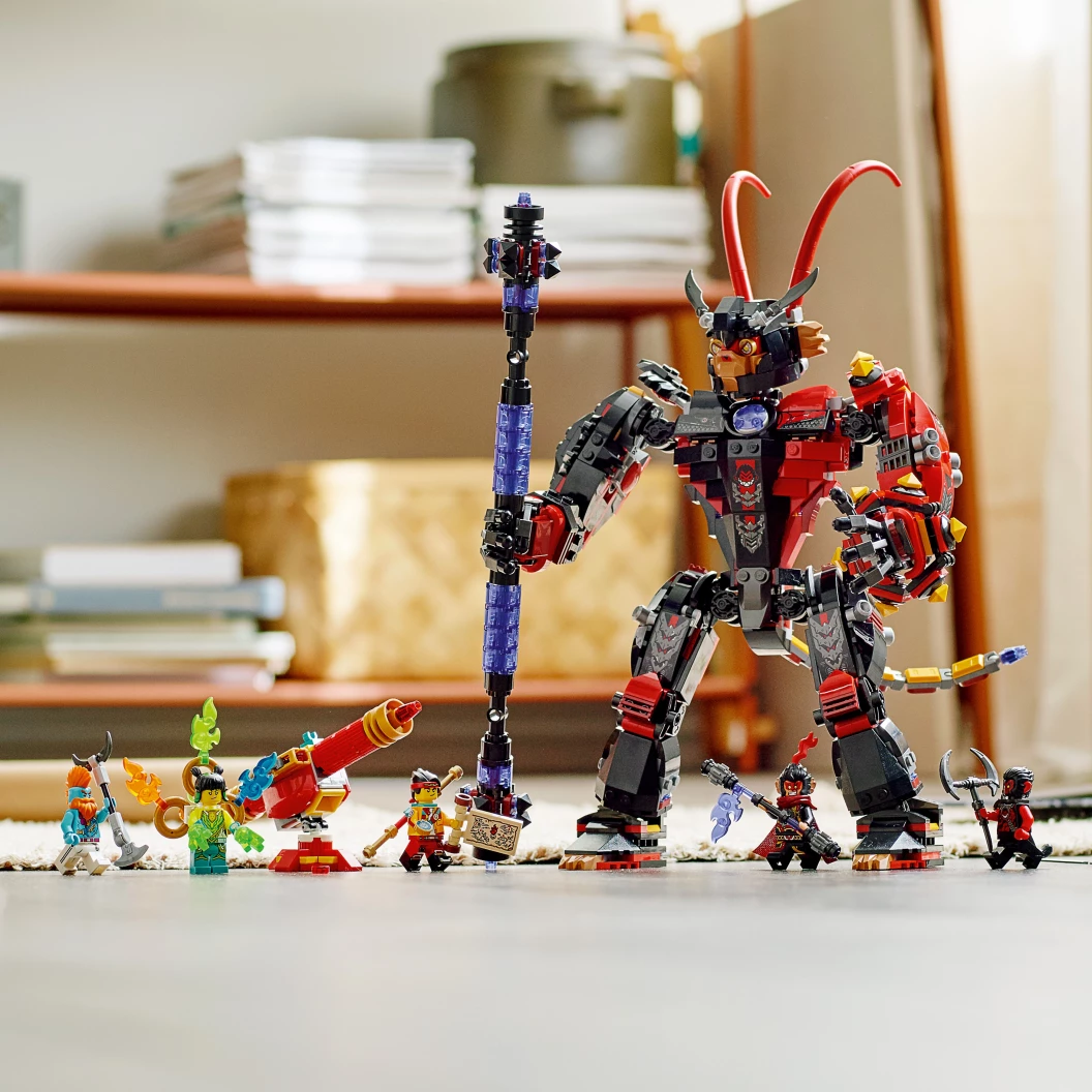 Evil Macaque's mecha
